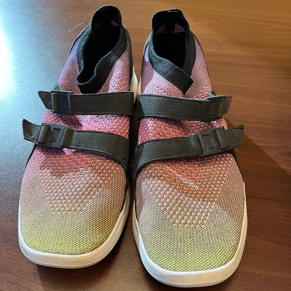 Nike - 10US - Multicolor